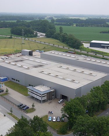 Luftaufnahme der Fertigungshallen der ZÜBLIN Stahlbau Betriebsstätte Dinklage